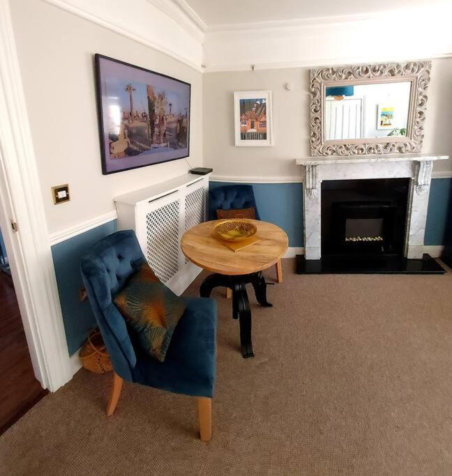 Beautifully Appointed, Period Seaside Apartment โฟล์กสตัน ภายนอก รูปภาพ